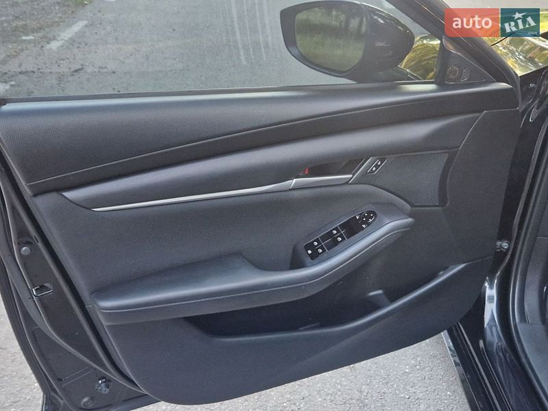 Седан Mazda 3 2020 в Малині