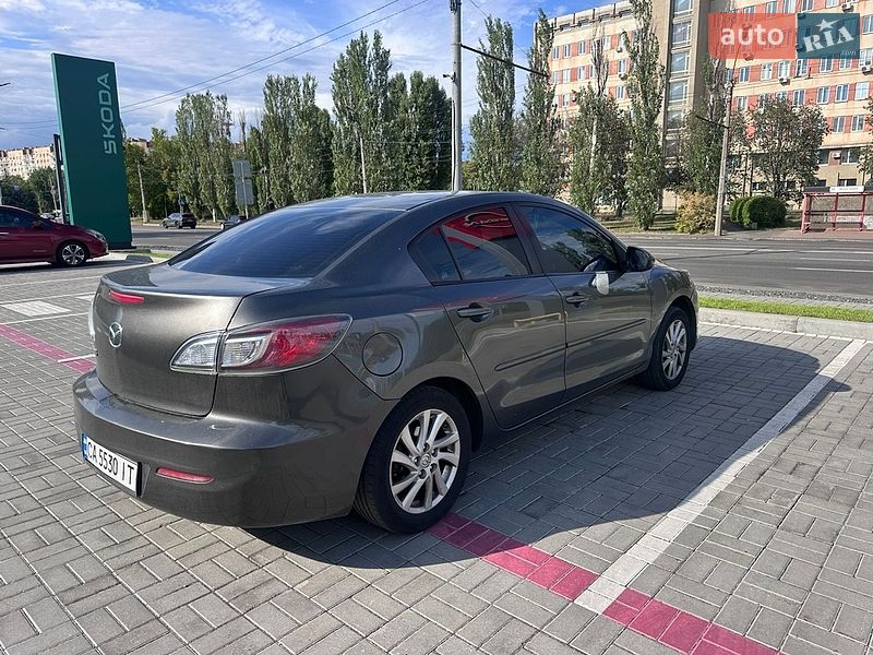 Седан Mazda 3 2011 в Черкассах