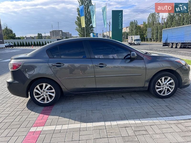 Седан Mazda 3 2011 в Черкассах