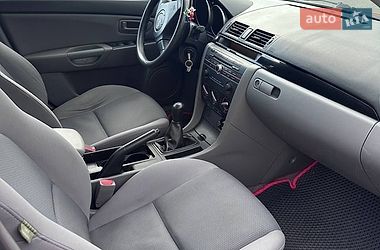 Седан Mazda 3 2007 в Коростене