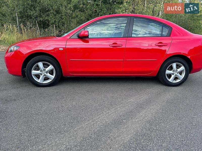 Седан Mazda 3 2007 в Коростене
