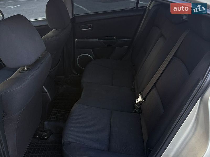Седан Mazda 3 2006 в Ужгороде