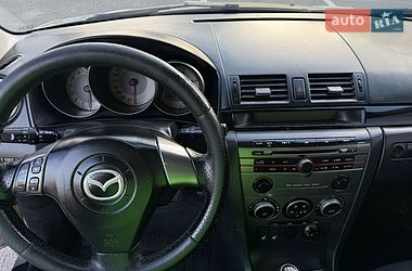 Седан Mazda 3 2006 в Ужгороде