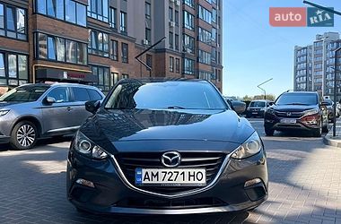 Седан Mazda 3 2016 в Житомире