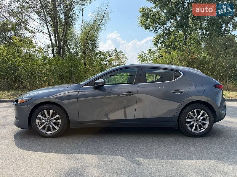 Хэтчбек Mazda 3 2024 в Киеве