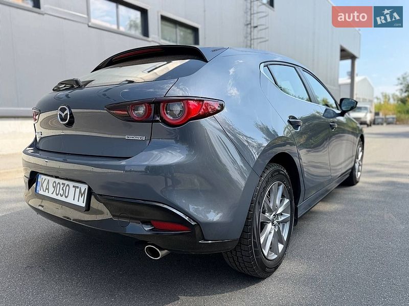 Хэтчбек Mazda 3 2024 в Киеве
