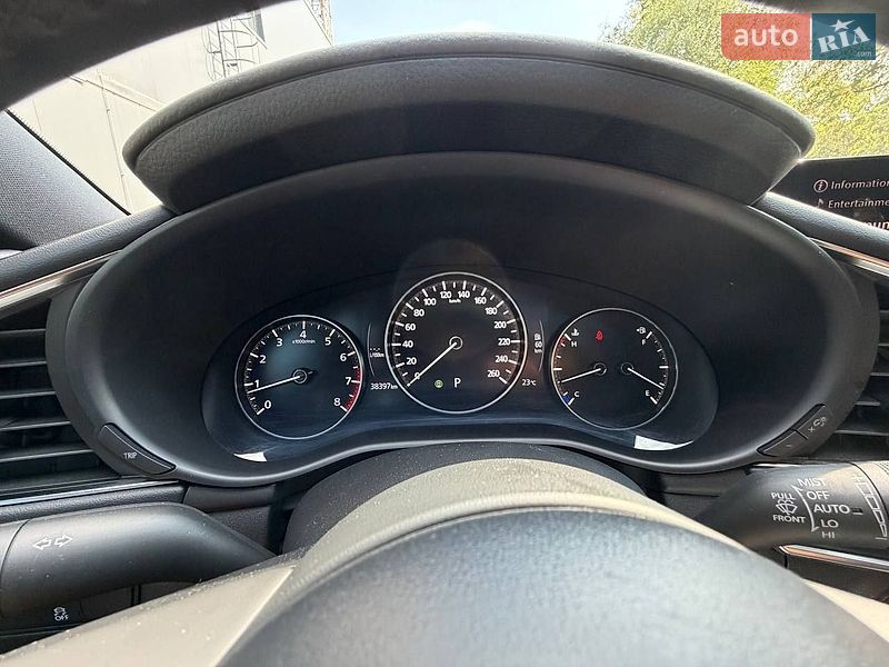 Хэтчбек Mazda 3 2024 в Киеве