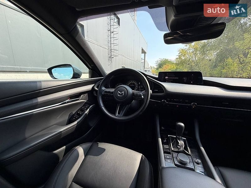 Хэтчбек Mazda 3 2024 в Киеве