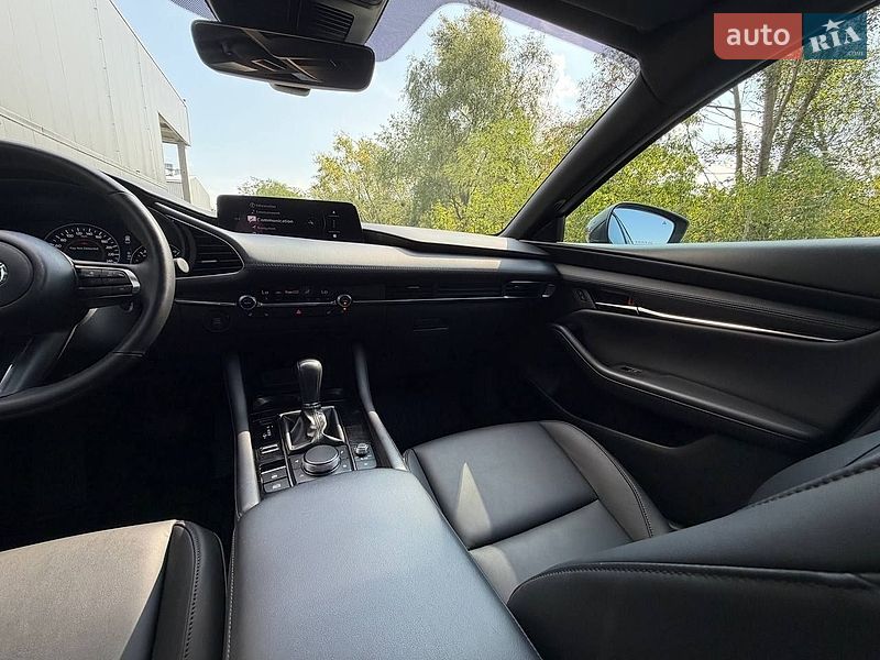 Хэтчбек Mazda 3 2024 в Киеве