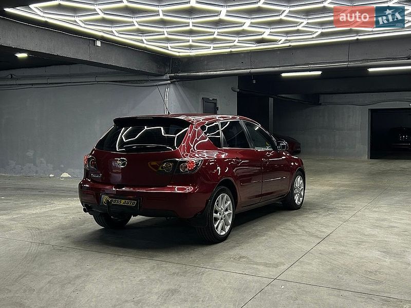 Хетчбек Mazda 3 2008 в Чернівцях
