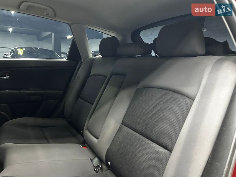 Хетчбек Mazda 3 2008 в Чернівцях
