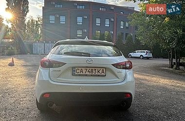 Хэтчбек Mazda 3 2016 в Киеве