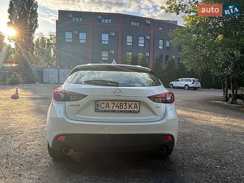 Хэтчбек Mazda 3 2016 в Киеве