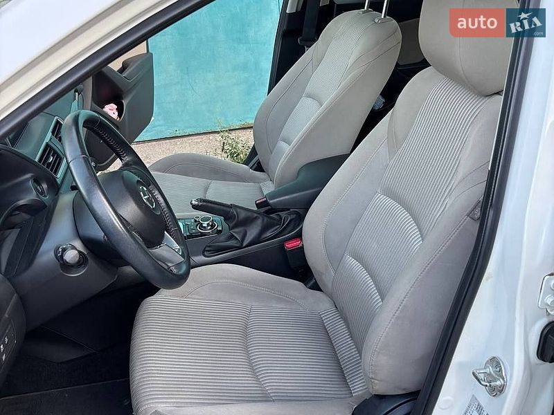 Хэтчбек Mazda 3 2016 в Киеве