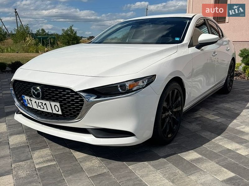Седан Mazda 3 2021 в Коломые
