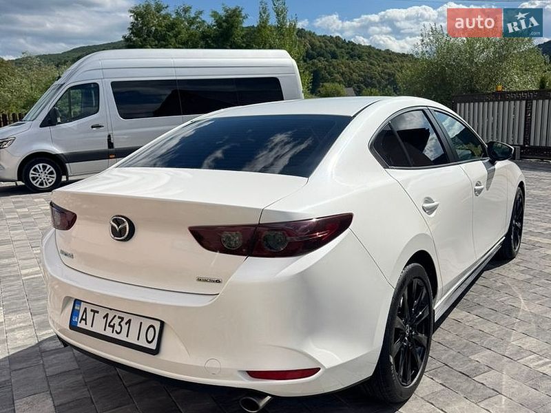 Седан Mazda 3 2021 в Коломые