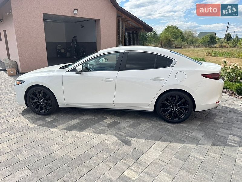 Седан Mazda 3 2021 в Коломые