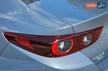 Седан Mazda 3 2023 в Киеве