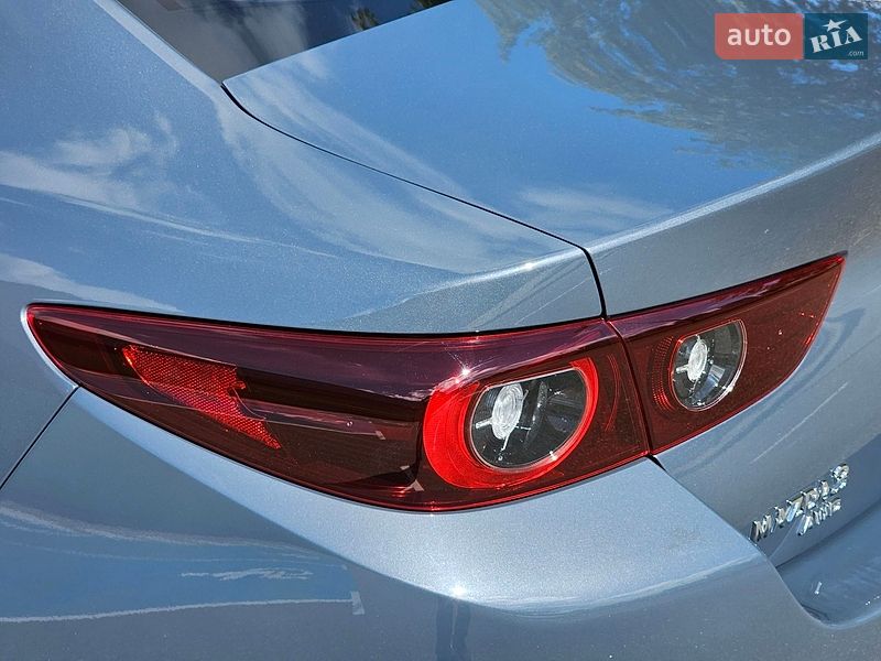 Седан Mazda 3 2023 в Киеве