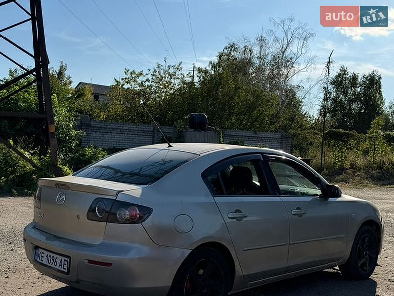 Седан Mazda 3 2006 в Дніпрі