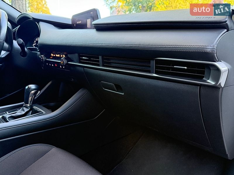Хетчбек Mazda 3 2021 в Дніпрі