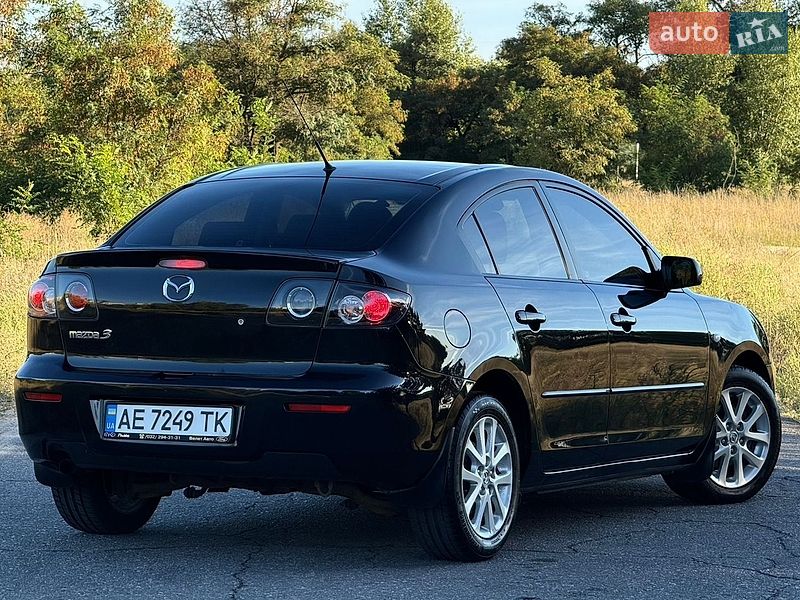 Седан Mazda 3 2008 в Днепре