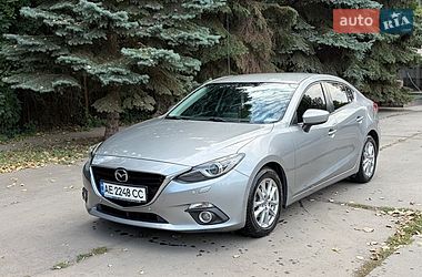 Седан Mazda 3 2015 в Днепре