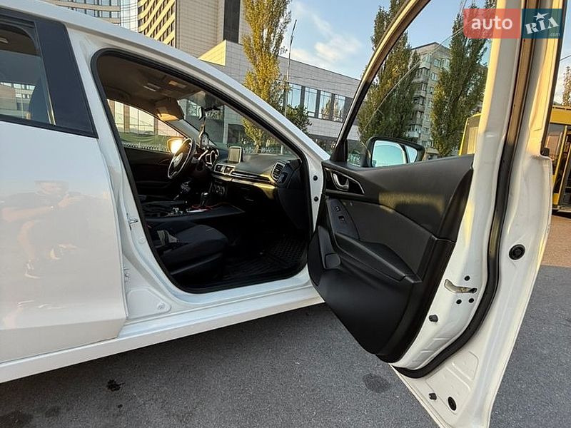 Хетчбек Mazda 3 2015 в Києві