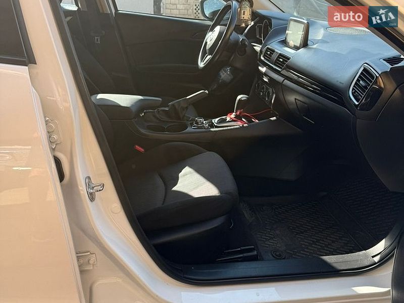 Хетчбек Mazda 3 2015 в Києві
