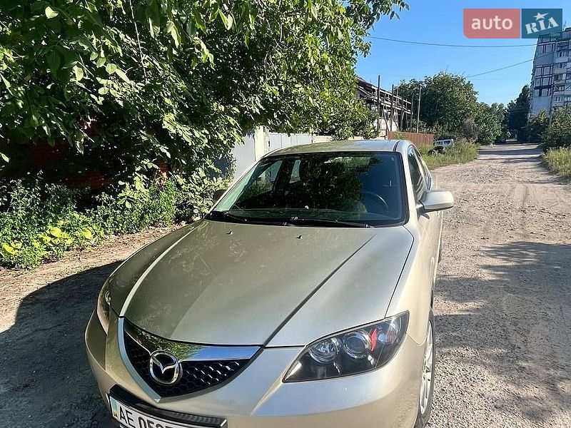 Седан Mazda 3 2008 в Днепре