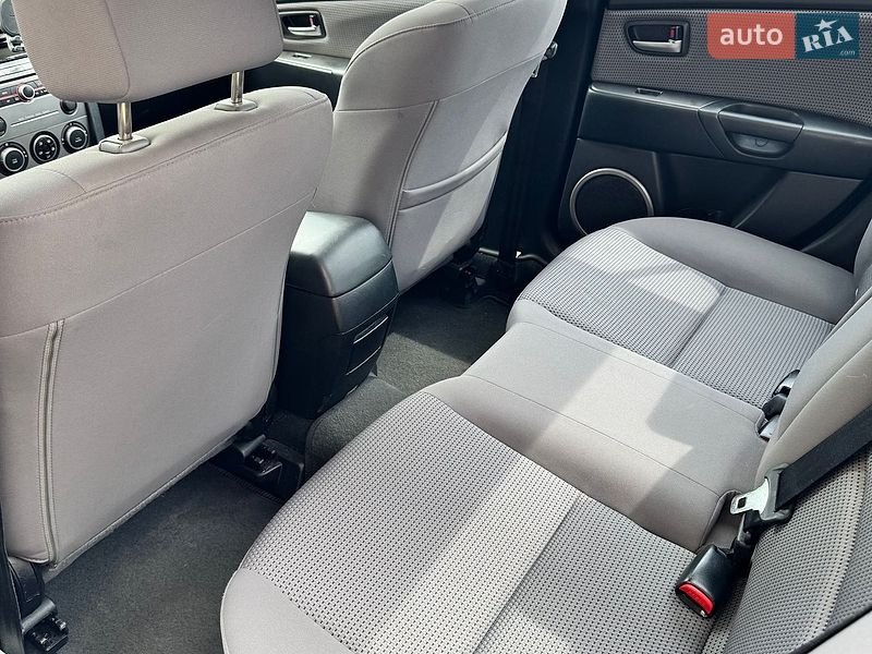 Седан Mazda 3 2007 в Києві