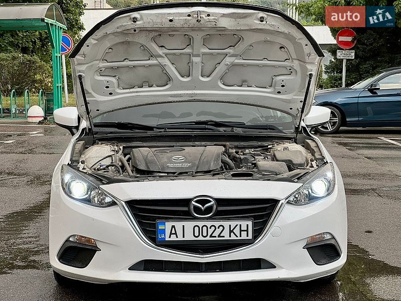 Седан Mazda 3 2014 в Обухові