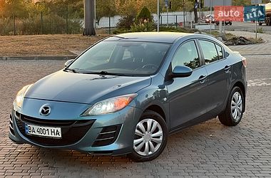 Седан Mazda 3 2010 в Киеве