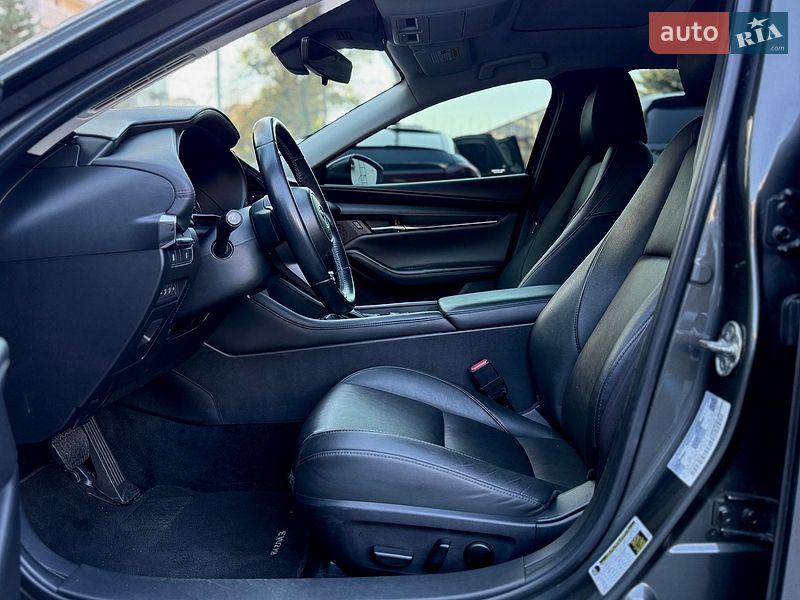 Седан Mazda 3 2020 в Киеве