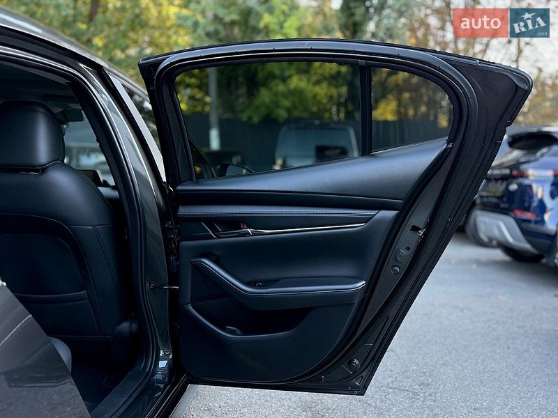 Седан Mazda 3 2020 в Киеве