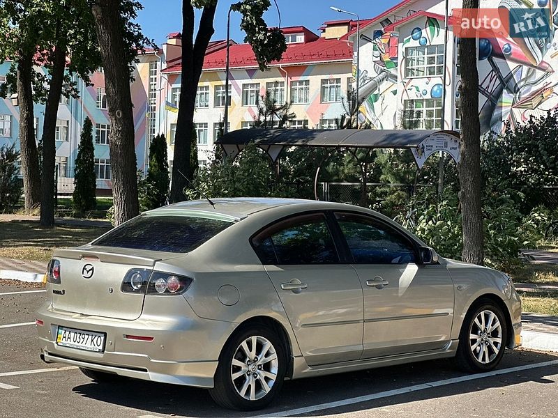 Седан Mazda 3 2006 в Киеве