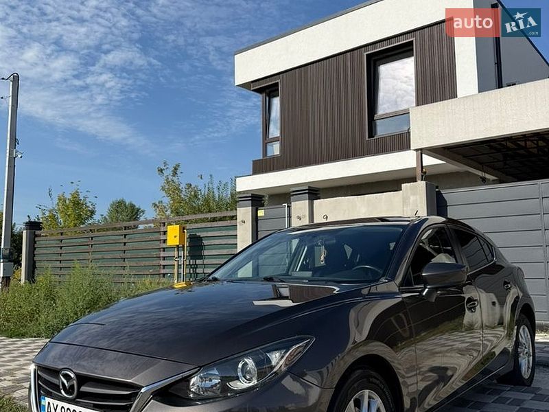Хэтчбек Mazda 3 2016 в Крюковщине