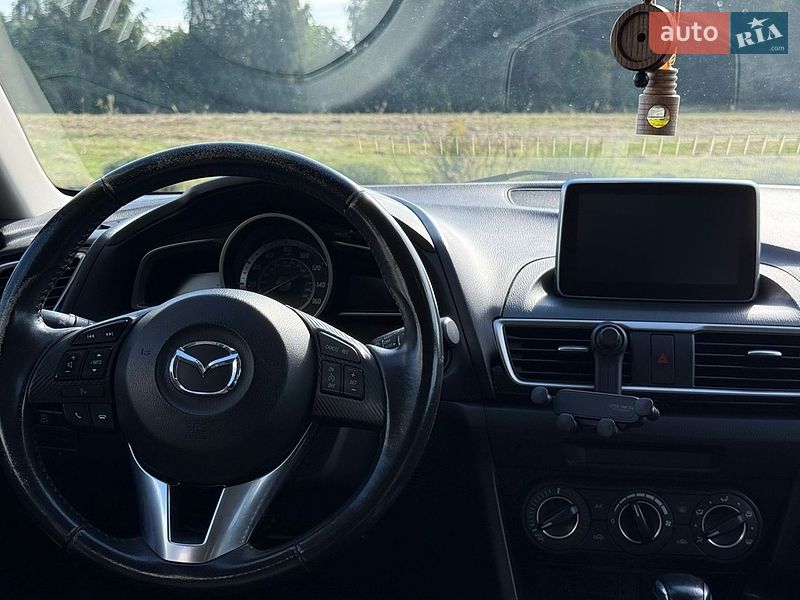 Хэтчбек Mazda 3 2016 в Крюковщине