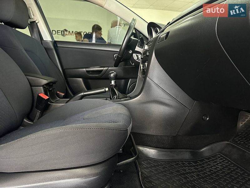 Хетчбек Mazda 3 2005 в Києві фото 19 Хетчбек Mazda 3 2005 в Києві