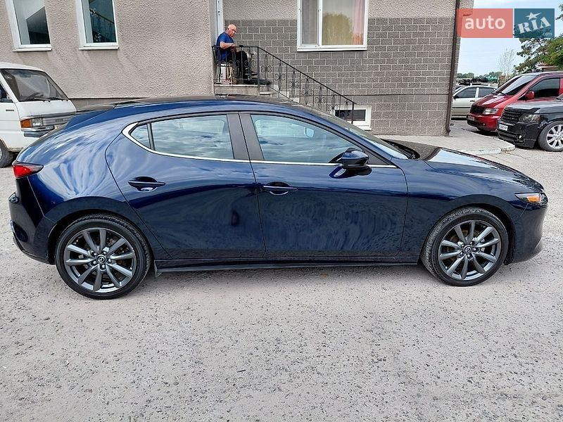 Хетчбек Mazda 3 2023 в Дніпрі