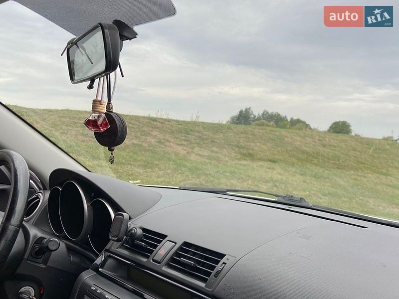 Хетчбек Mazda 3 2004 в Рівному