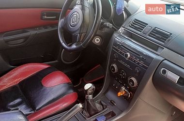 Седан Mazda 3 2005 в Новому Бузі