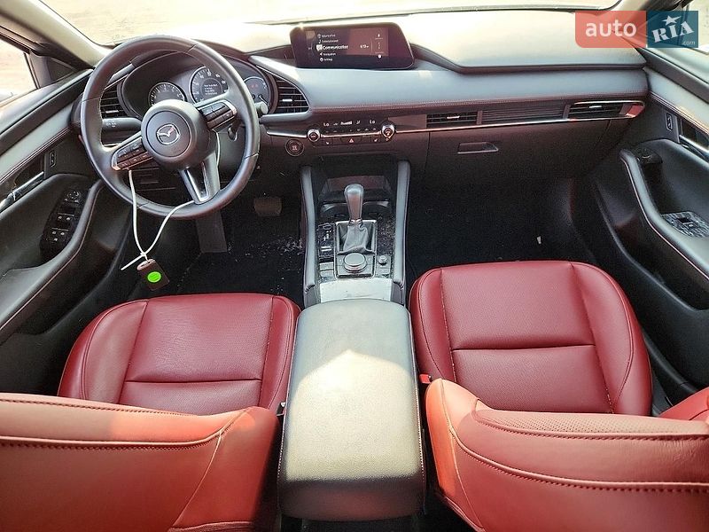 Хэтчбек Mazda 3 2025 в Львове