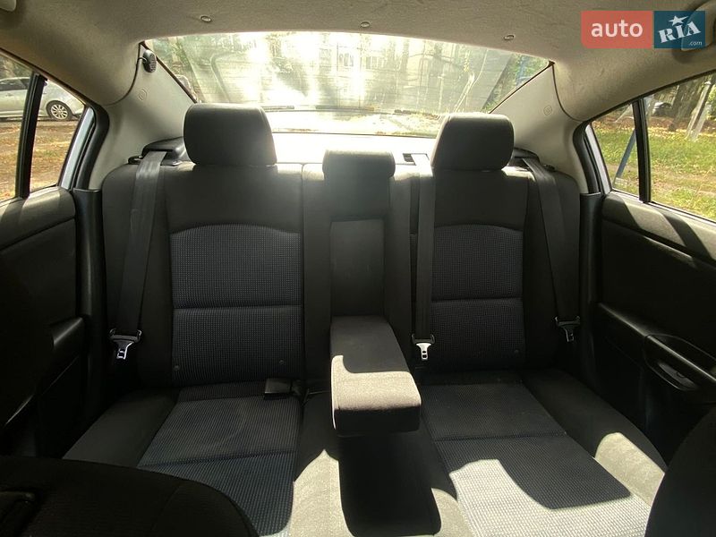 Седан Mazda 3 2004 в Харкові