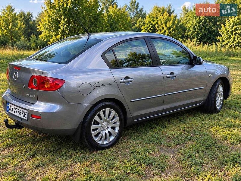 Седан Mazda 3 2004 в Харкові