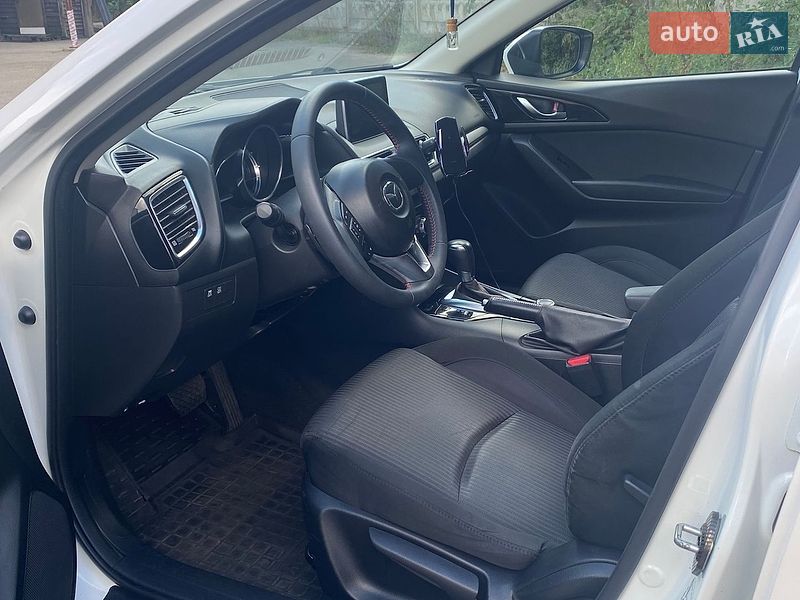 Седан Mazda 3 2016 в Києві