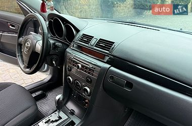 Седан Mazda 3 2007 в Черновцах