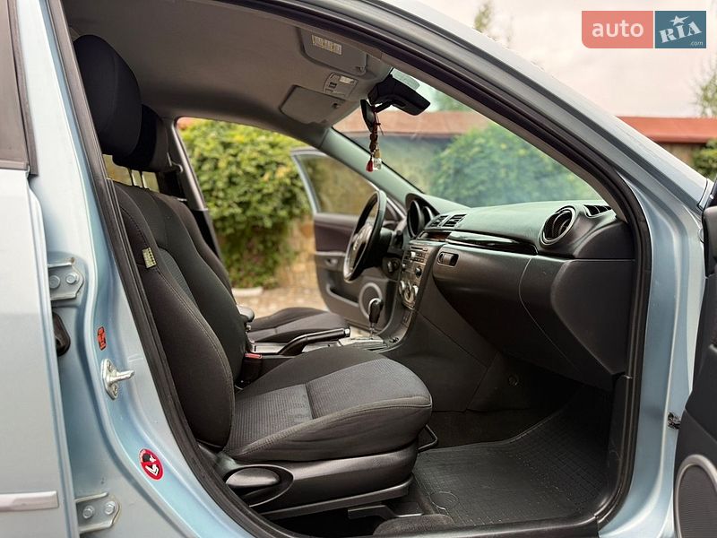 Седан Mazda 3 2007 в Черновцах