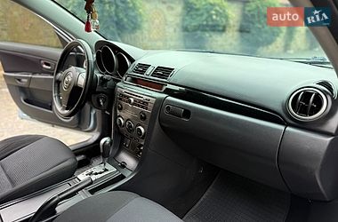 Седан Mazda 3 2007 в Черновцах