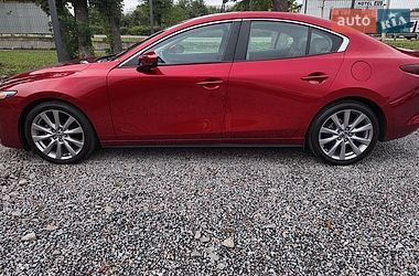 Седан Mazda 3 2019 в Стрию